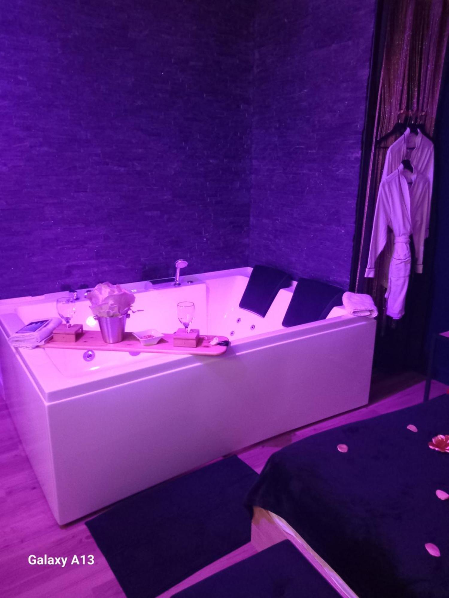 Heavenly Love Yvetot Room photo